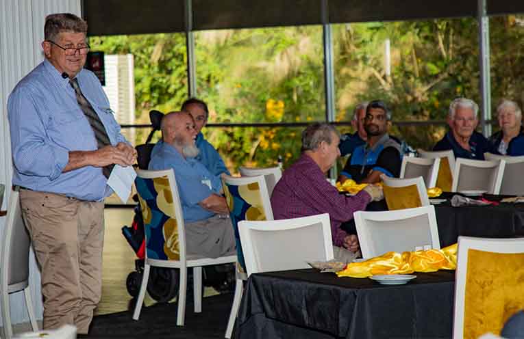 Nambucca Valley Mayor Gary Lee thanks the large group of volunteers at the community lunch on 22 May.
