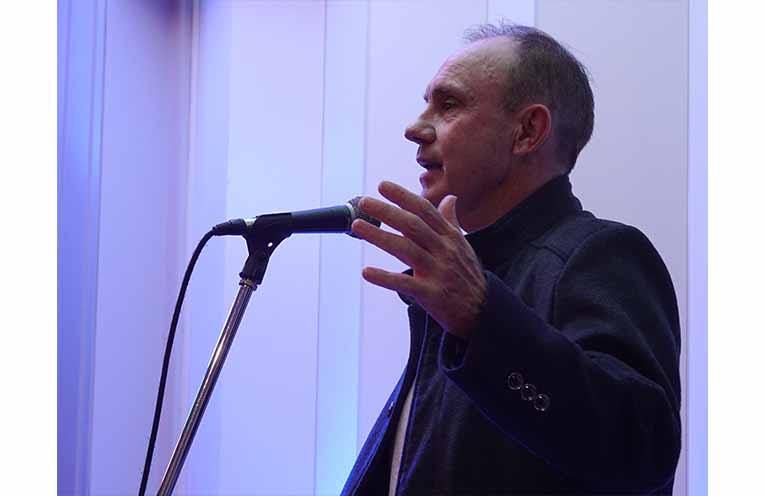 Guest speaker, two-time US Open player and TV celebrity Paul Gow.