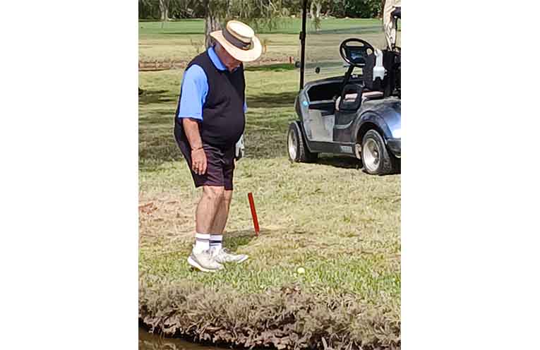 All the president's men had bailed, and the ball nearly too, as Geoff Harris pondered what next on Saturday. Photos: NHIGC.