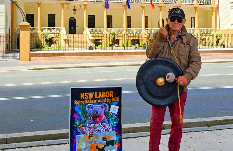 KoaLa Dundee to hold vigil outside Parliament House